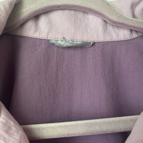 due to PoshM's policies cannot take down a listing within two months been bought - Picture 4 of 9